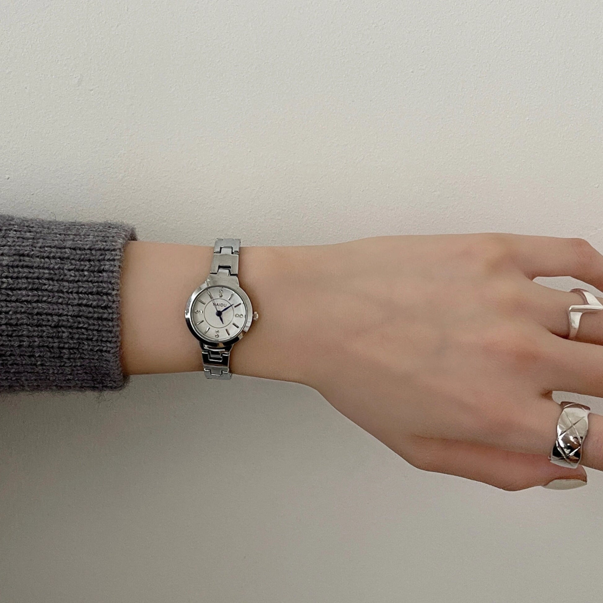 Minimalist Chain Bracelet Watch [5AIRJNU3]