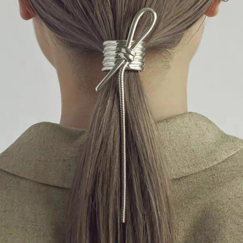 Minimalist Metal Hairpin Hair Clip [V4LF04BG]