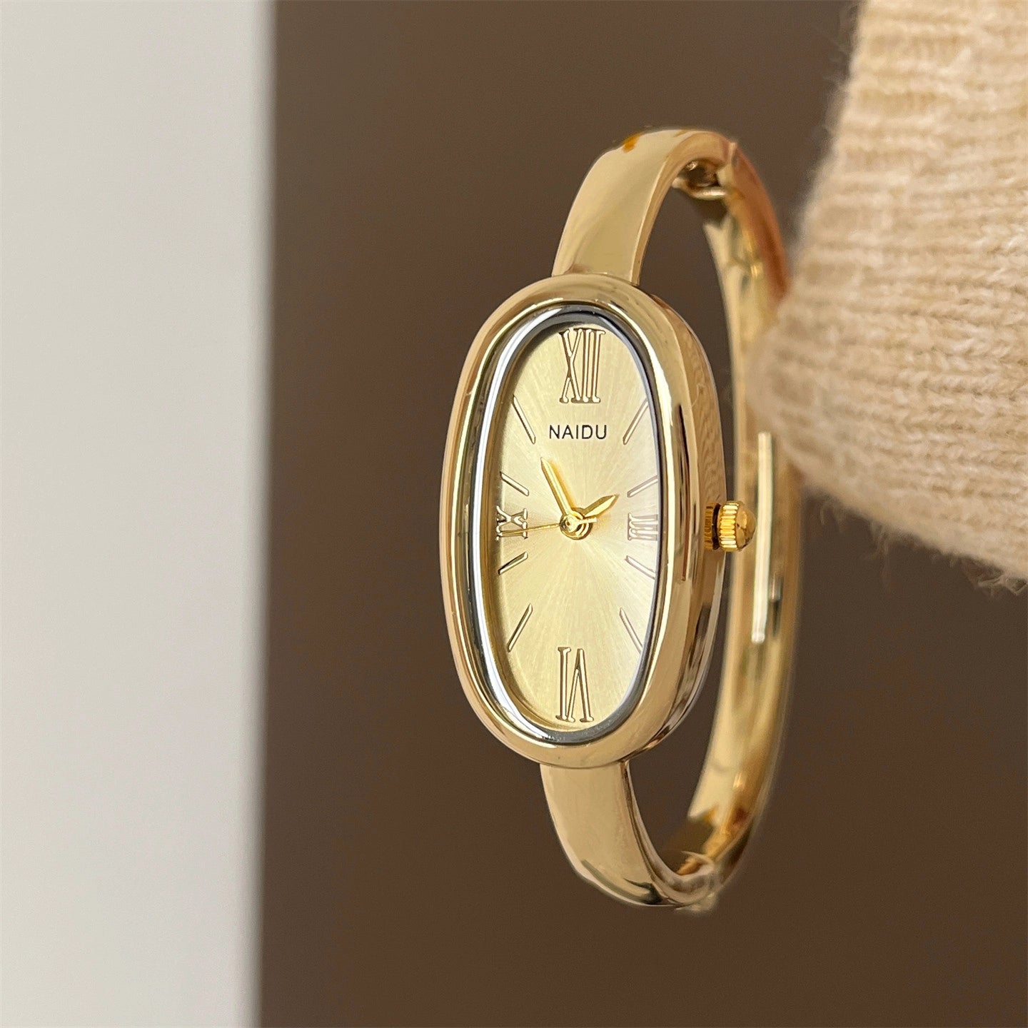 Minimalist Oval Bracelet Watch [JHY9KYT5]