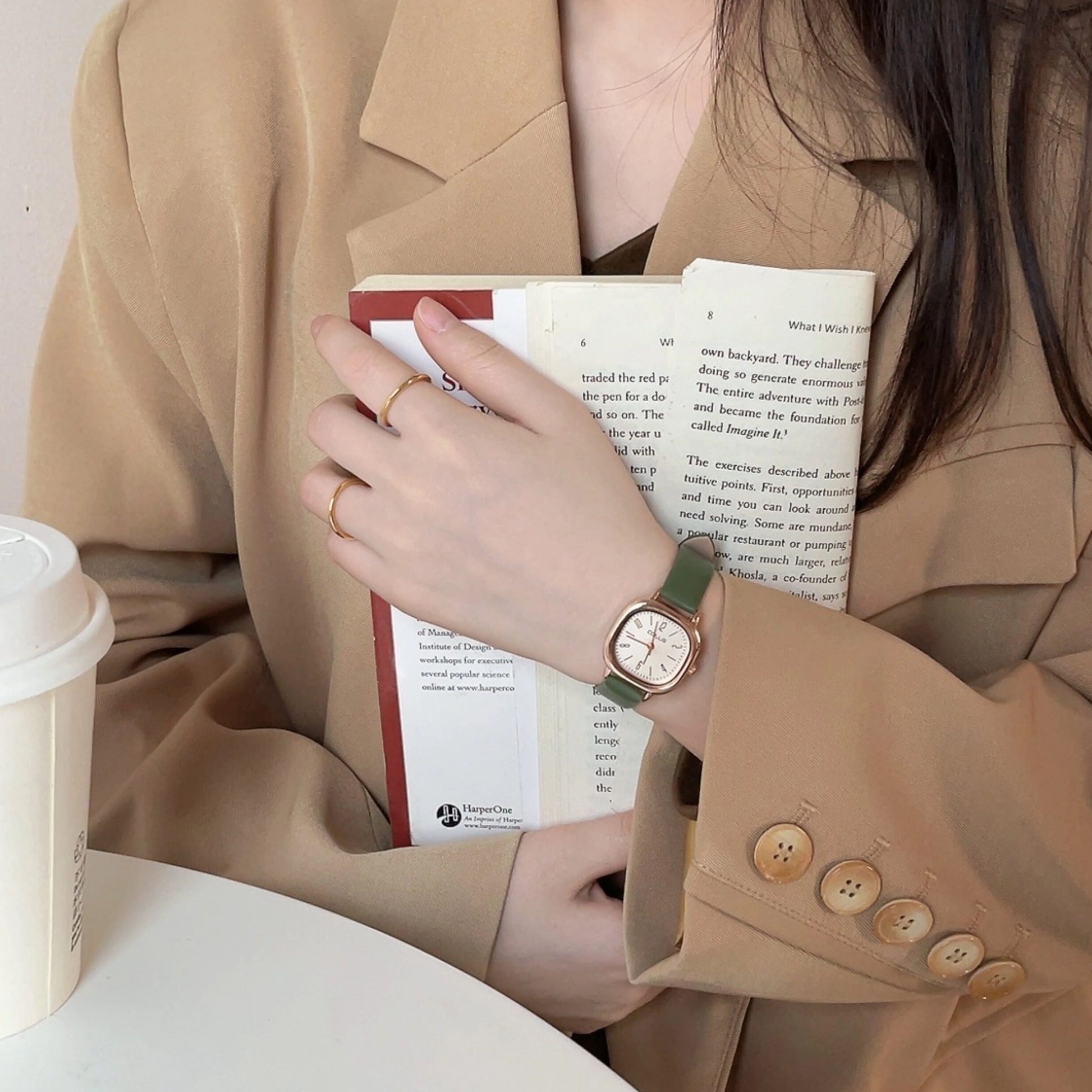 Minimalist Square Dial Faux Leather Watch [H68RQS7Q]