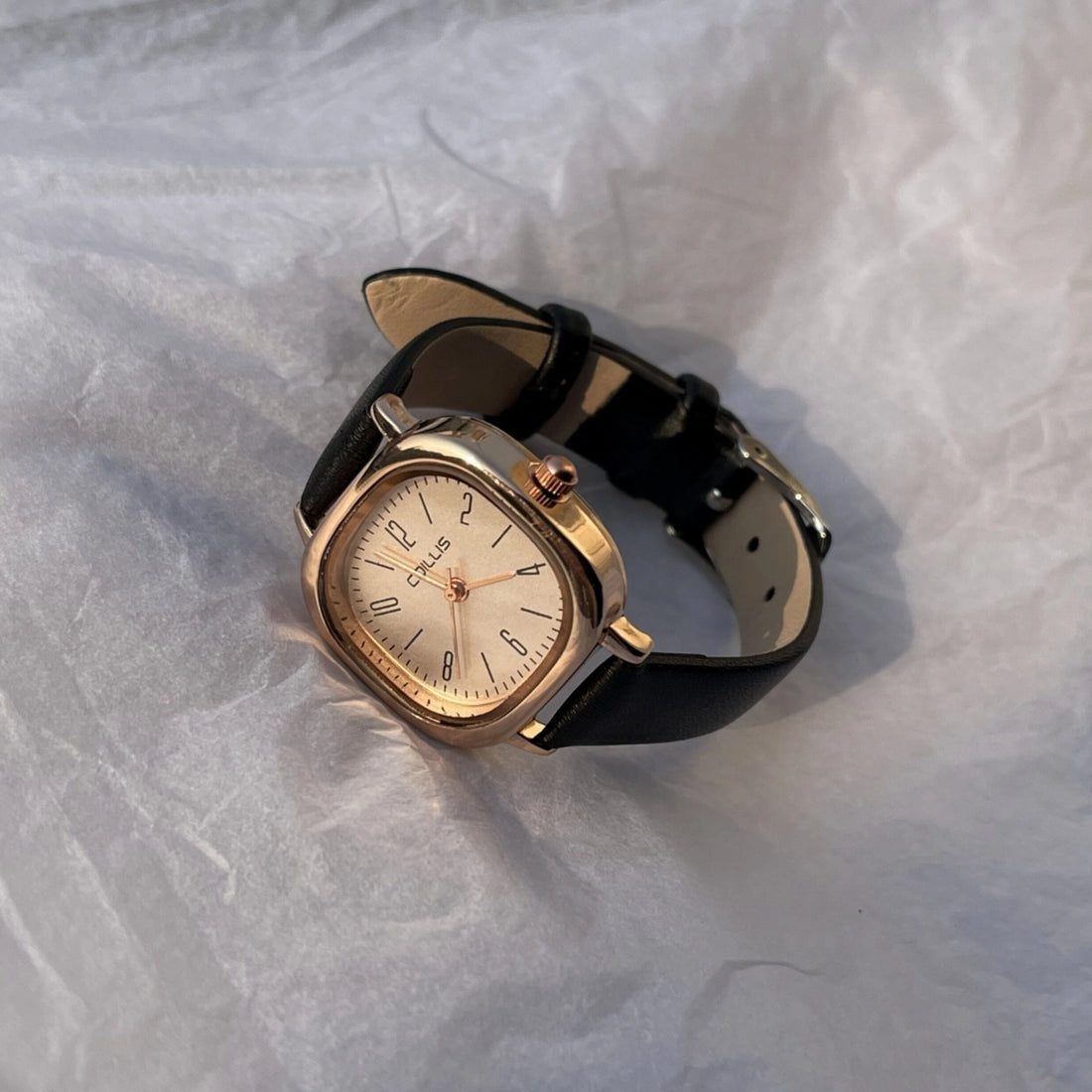 Minimalist Square Dial Faux Leather Watch [1WVI8D0V]