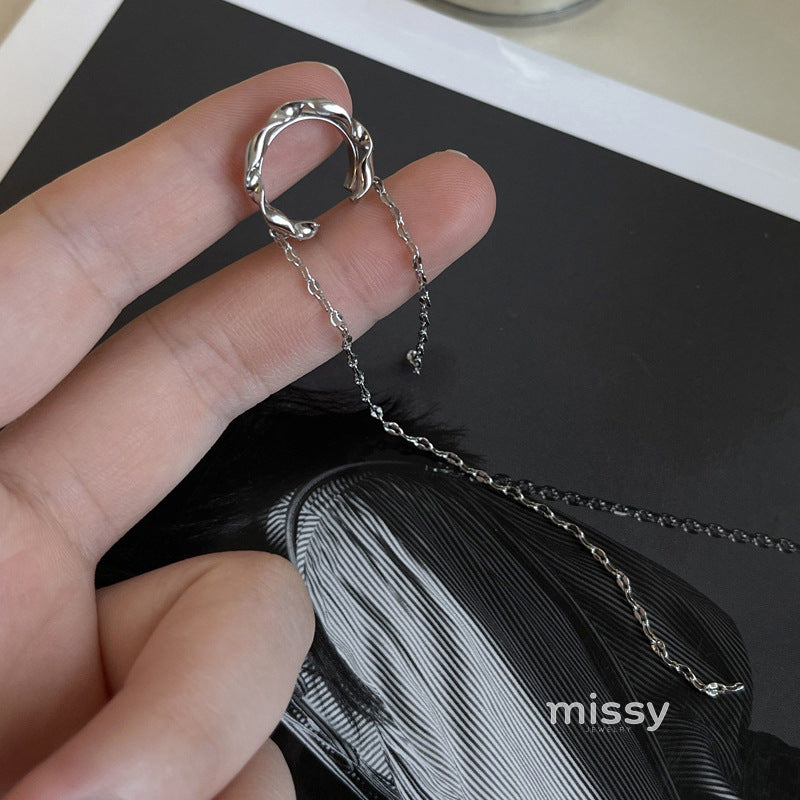 Miracle Twist Chain Ear Cuff [7UGZ2Q2S]