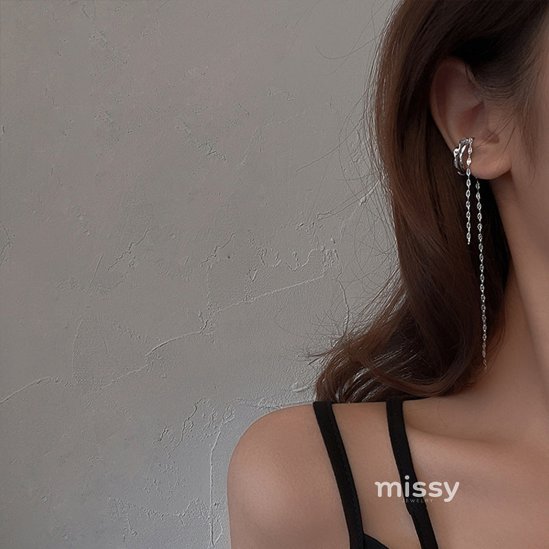 Miracle Twist Chain Ear Cuff [92WVQWK9]