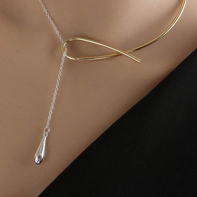Mixed Metal Geometric Pendant Necklace [61SFR4LD]