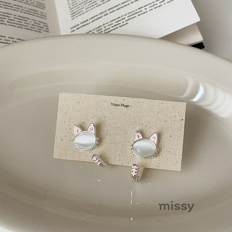 Mollie Iridescent Cat Studs [Q4PX2U9C]