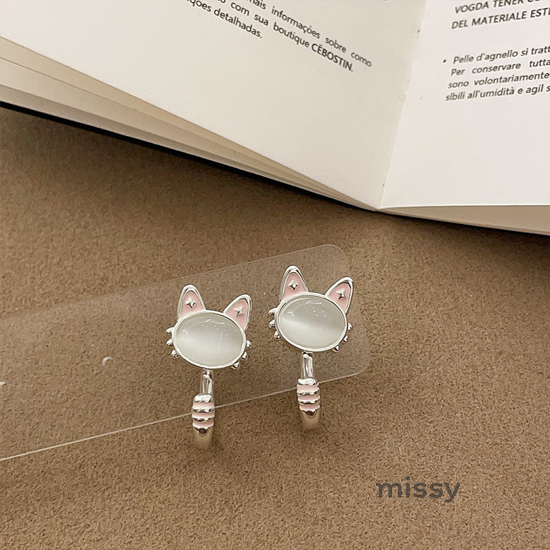 Mollie Iridescent Cat Studs [Q5V90T3L]