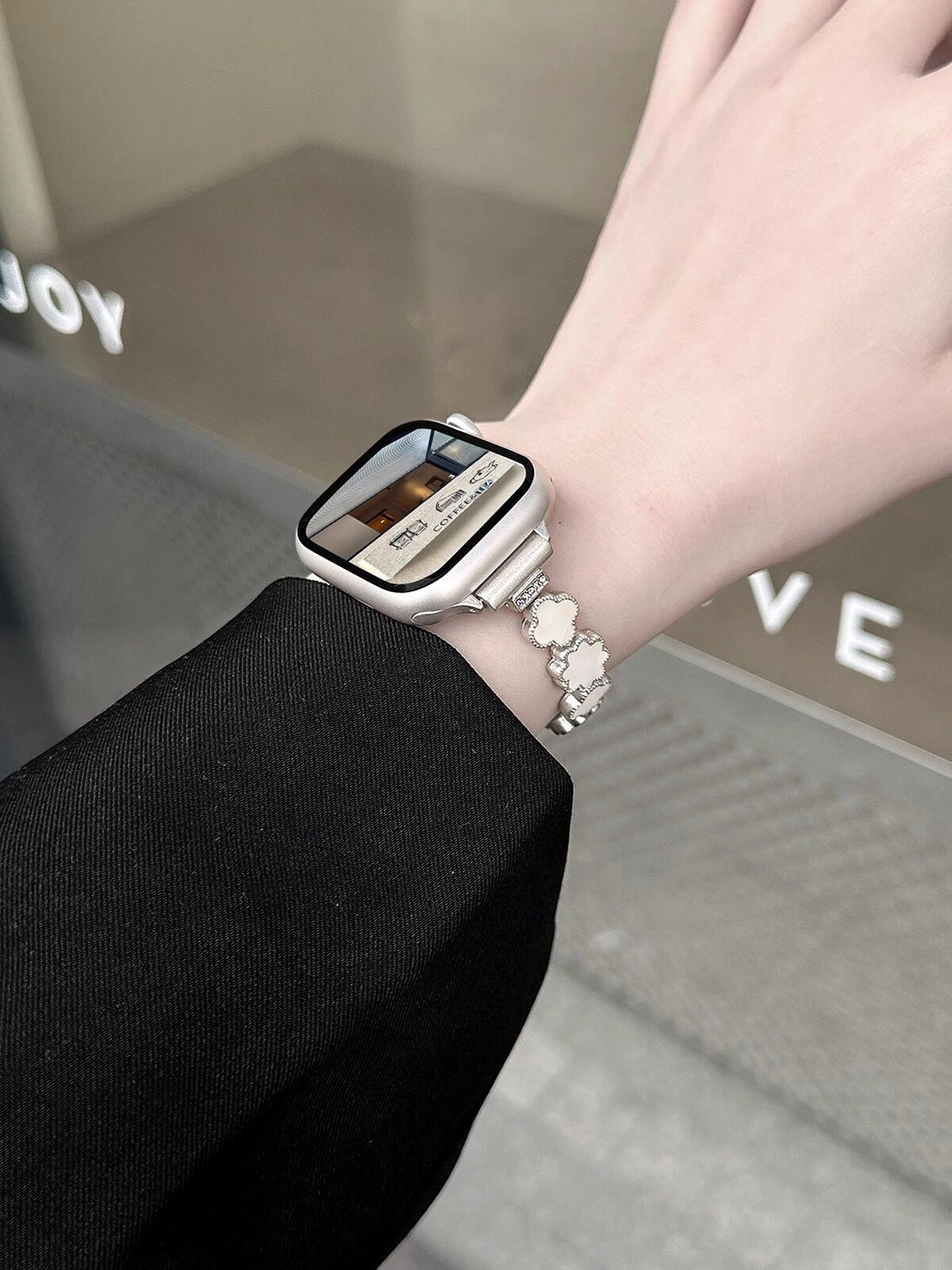 Mother-of-Pearl Clover Watch Strap [NJJADAOI]