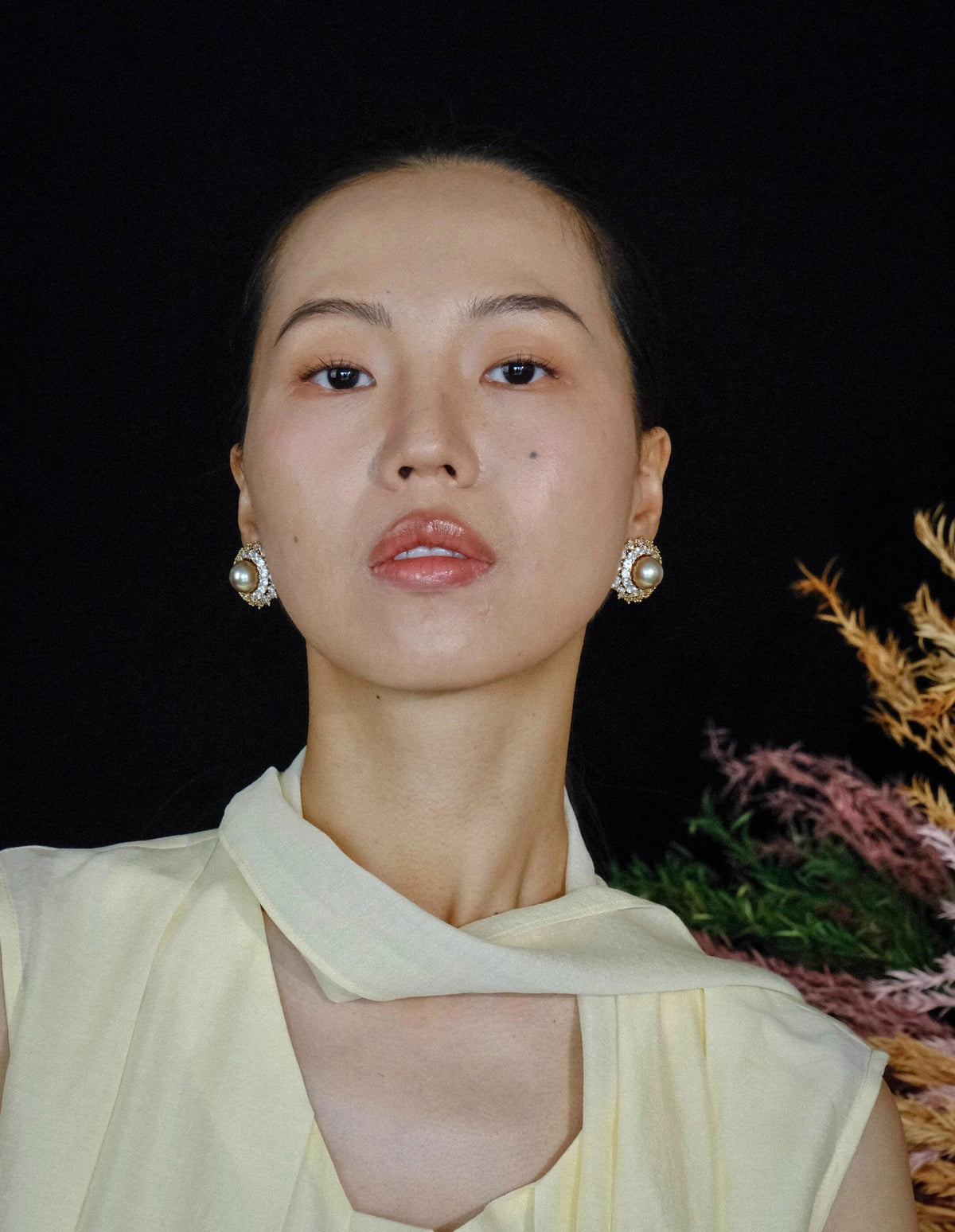 Mother-of-Pearl Palace Style Earrings [2GIHWIT6]