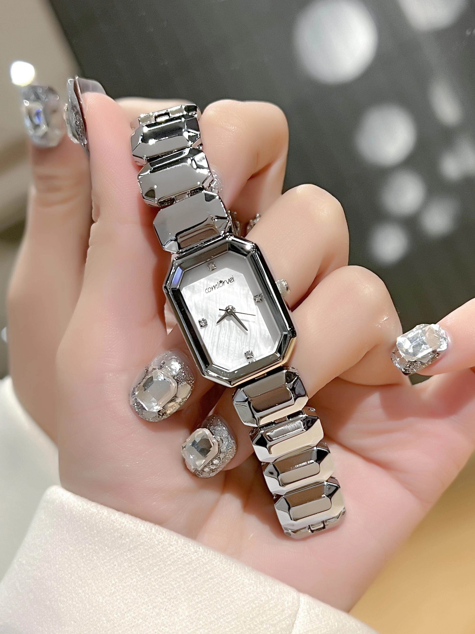 Mother-of-Pearl Square Bracelet Watch [QD5LOEJK]