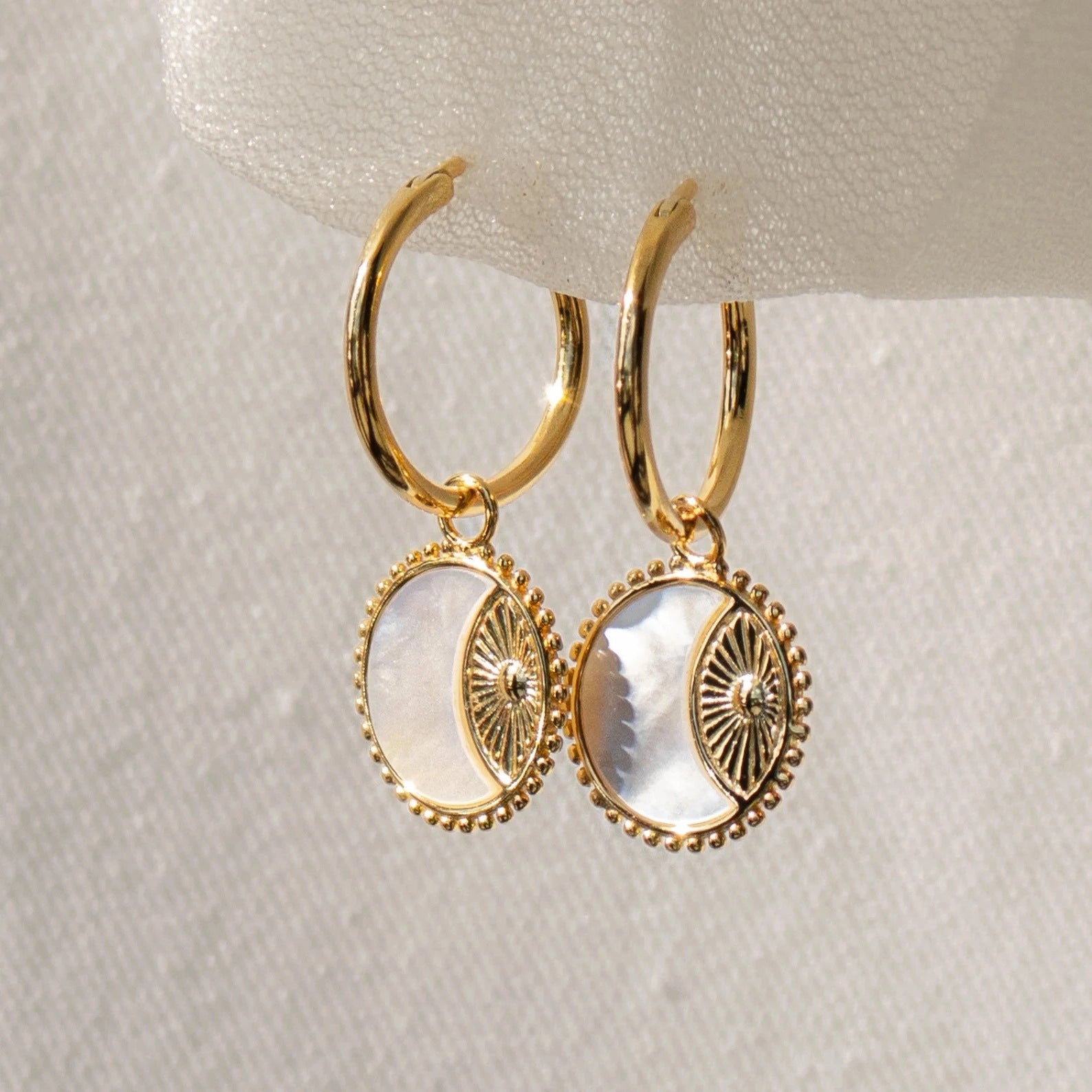 Mother-of-Pearl Sun Coin Earrings [6PIVQCQL]