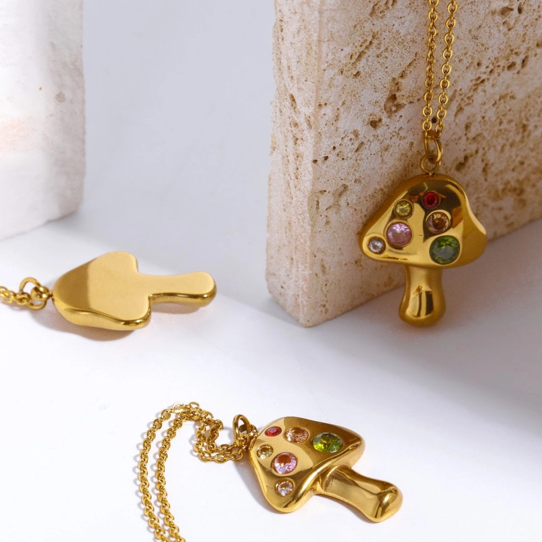 Mushroom Pendant Necklace [SDW3RDK0]