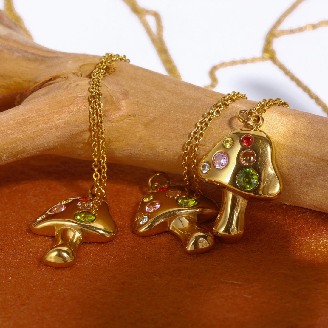 Mushroom Pendant Necklace [SDW3RDK0]