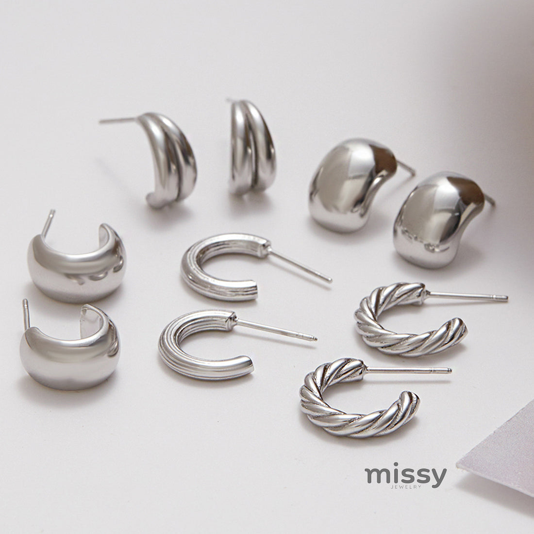 Nahla Sculptural Hoop Earrings [XSEY0P59]