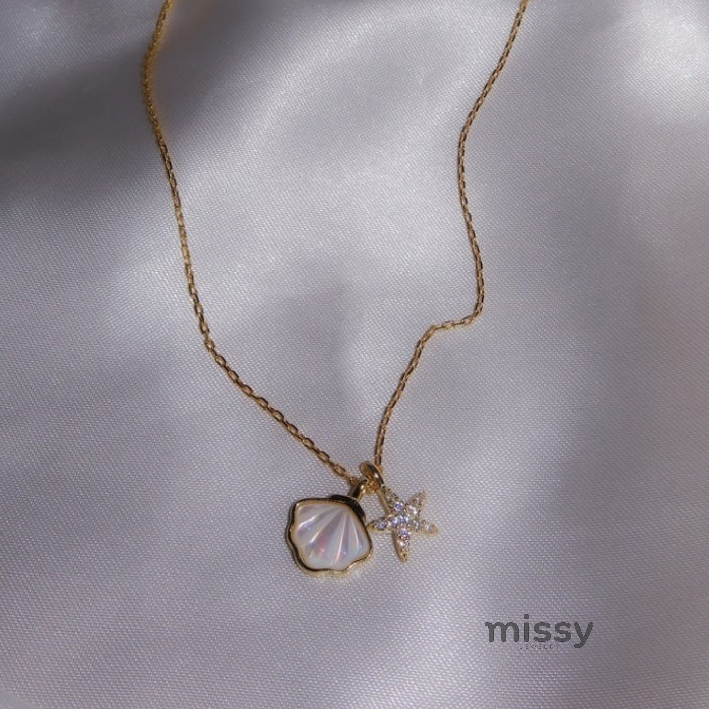Naomi Marine Charm Necklace [V2L260AE]