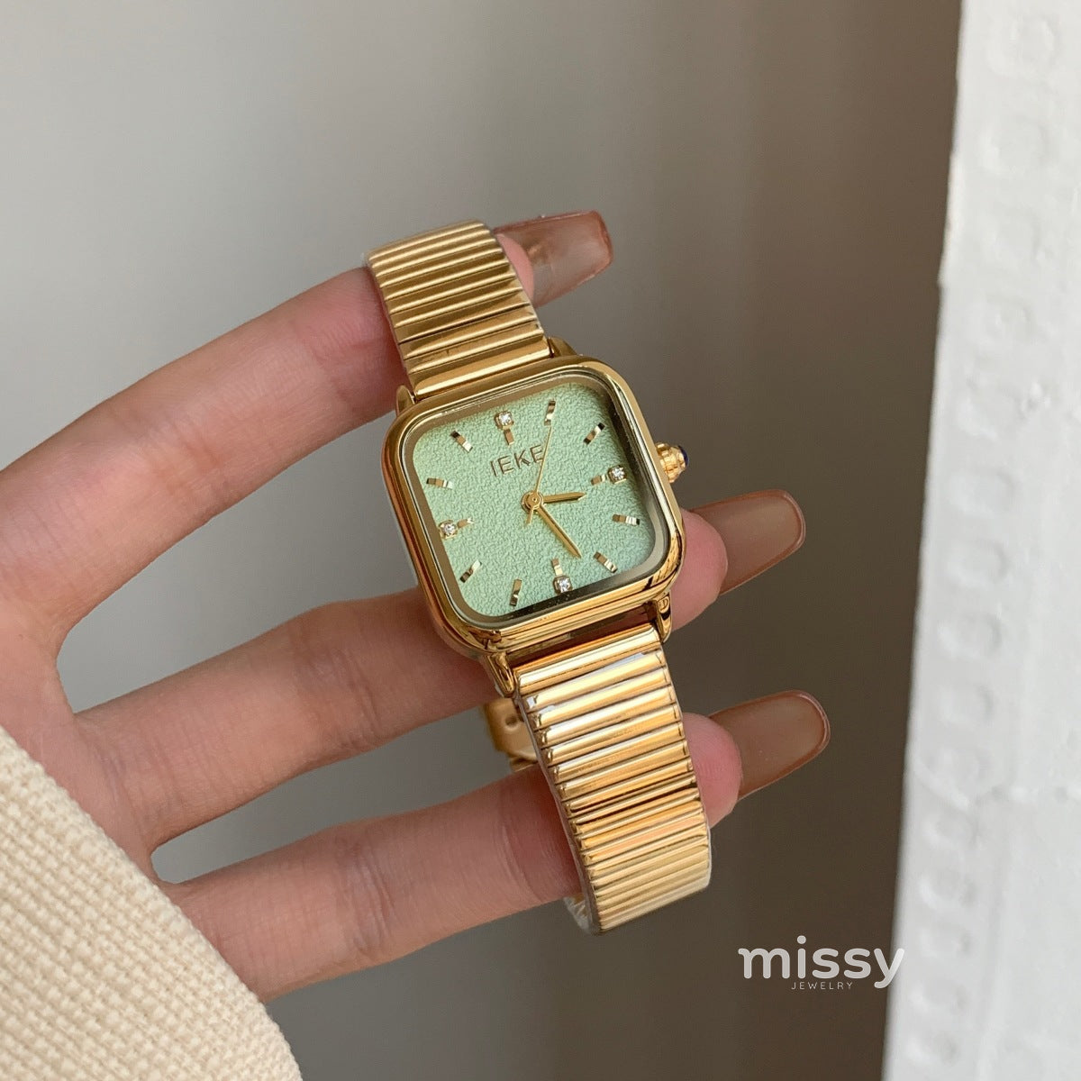 Nevaeh Retro Square Watch [6IVEN48T]