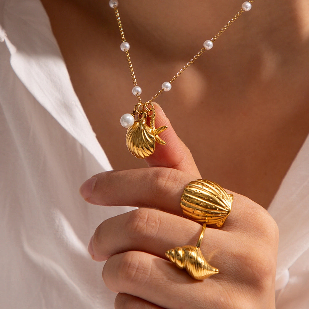 Ocean Shell Pendant Necklace [A8QYUDLX]