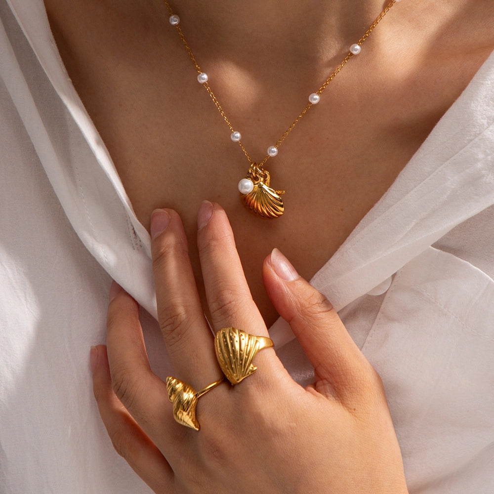 Ocean Shell Pendant Necklace [JGTHRUCN]