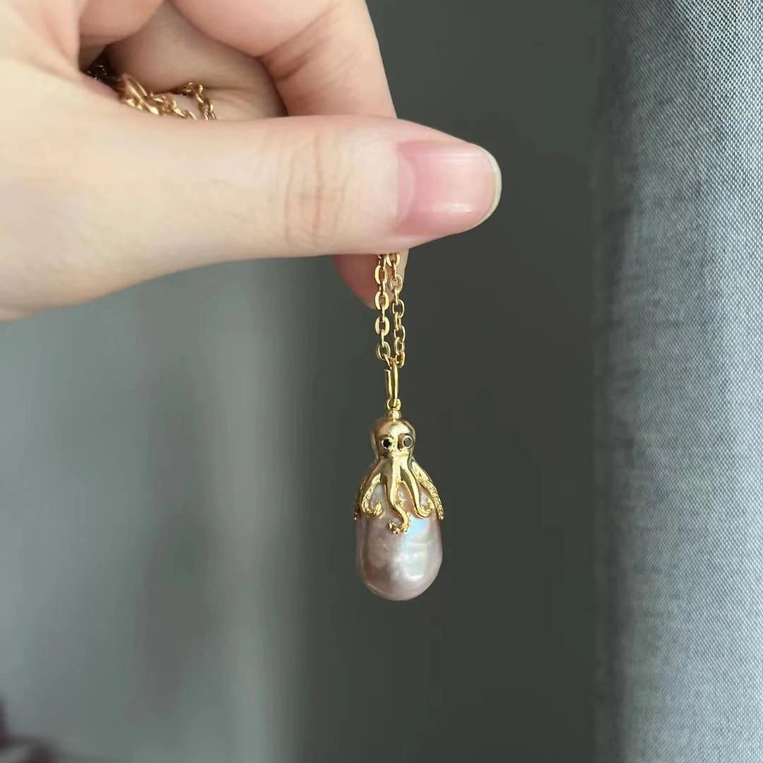 Octopus Pendant Pearl Necklace [19GT9CHX]