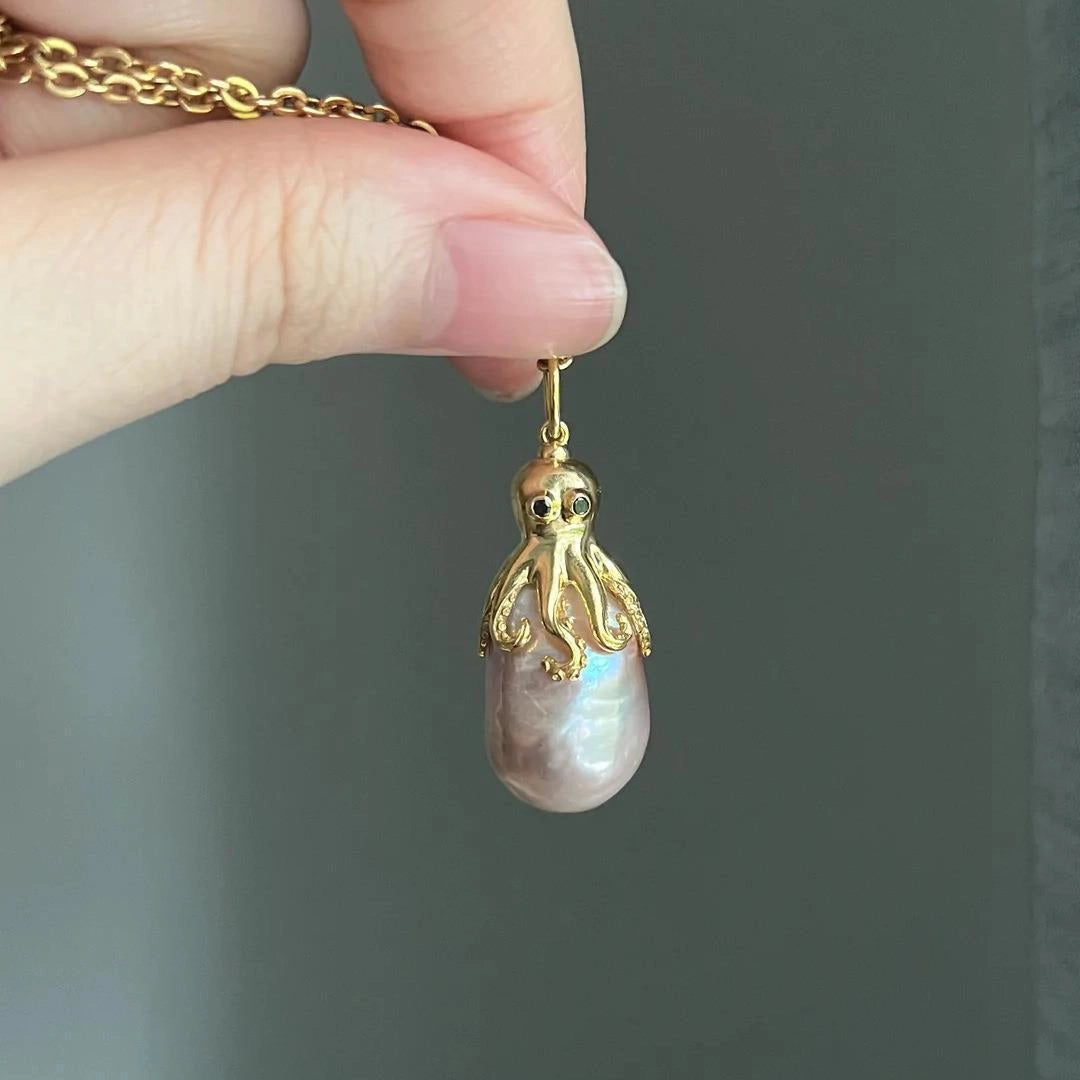 Octopus Pendant Pearl Necklace [HXPJA0BX]