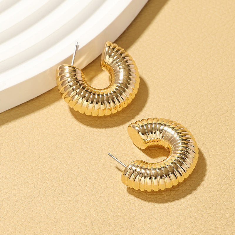 Odalys Textured C-Hoop Earrings [7TSX5BHM]