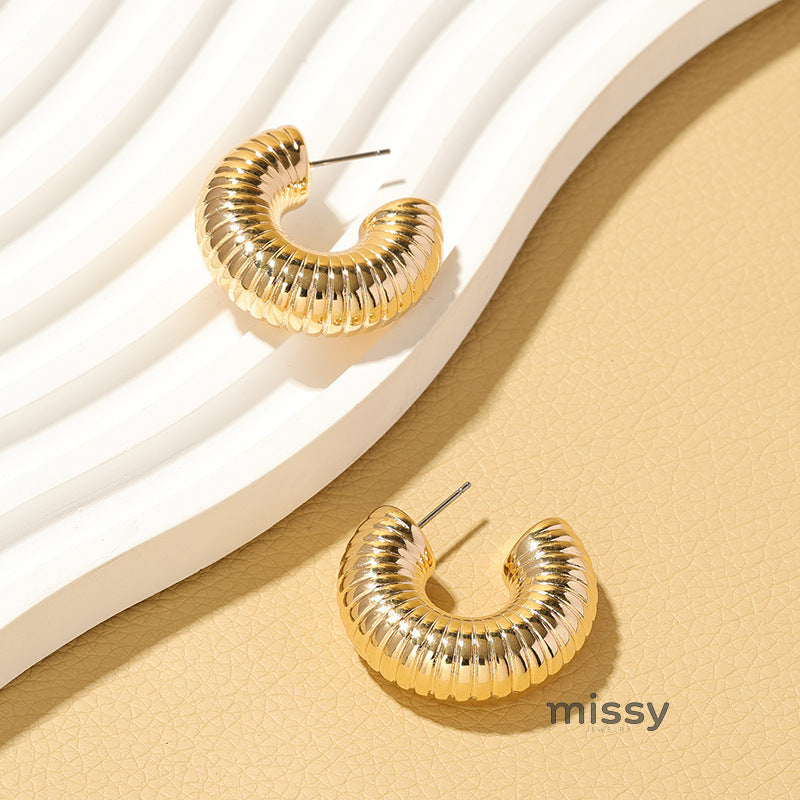 Odalys Textured C-Hoop Earrings [3XKRZTLA]