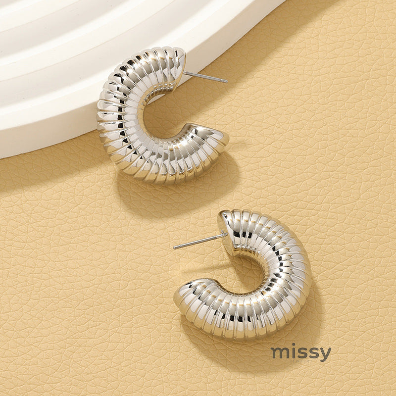 Odalys Textured C-Hoop Earrings [7TSX5BHM]
