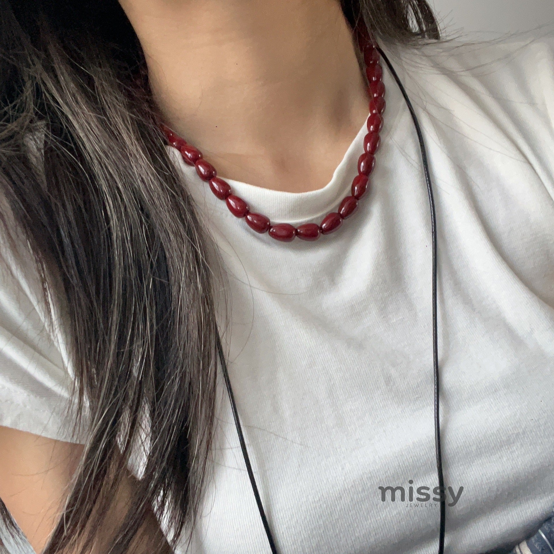 Odessa Brushed Pendant Necklace [2VTV851F]