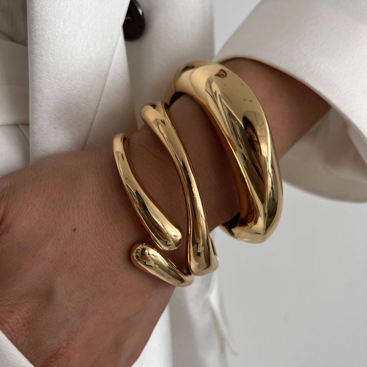 Open Cuff Bangle Bracelet [V70FVCTJ]