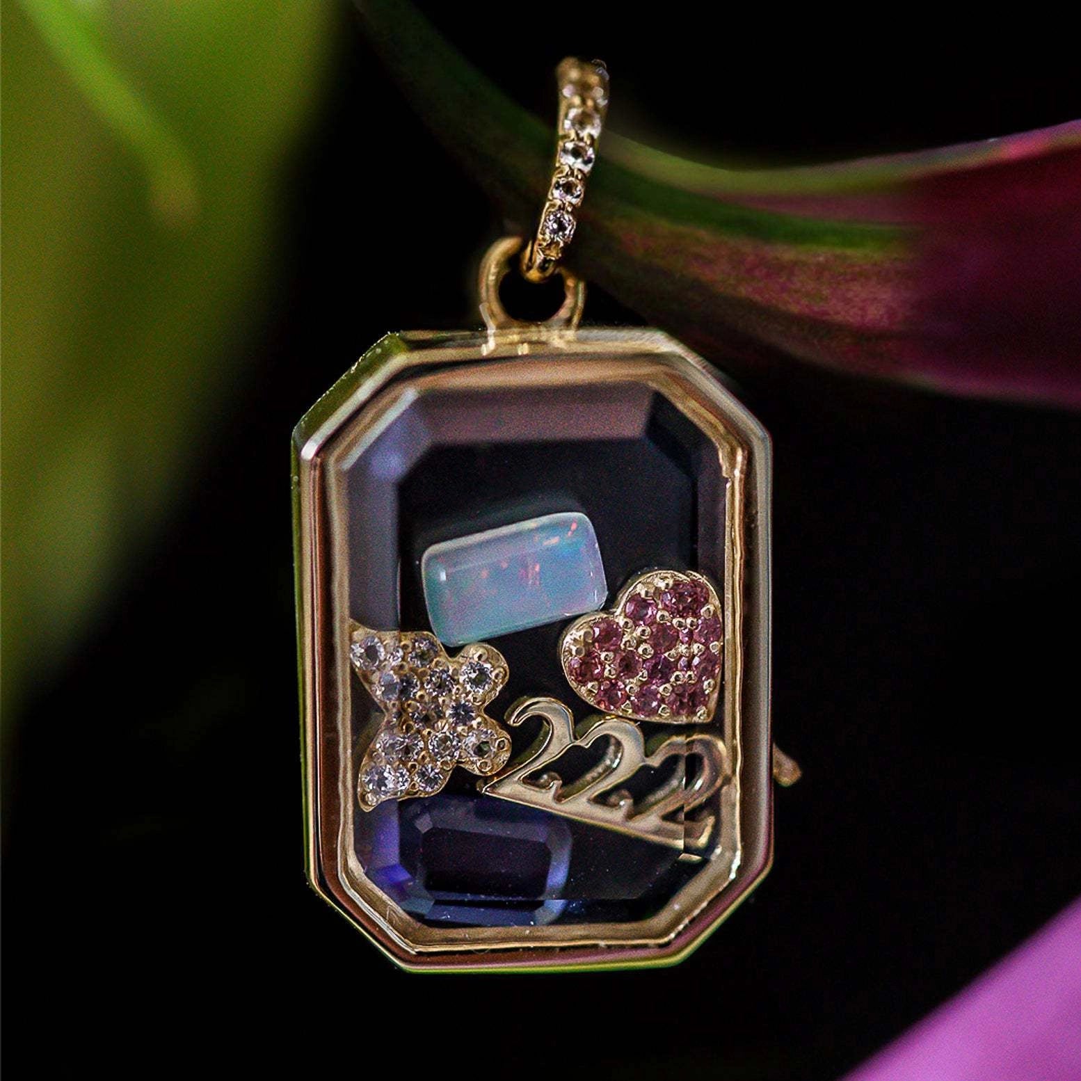 Openable Photo Locket Pendant Necklace [05LI1Q5B]