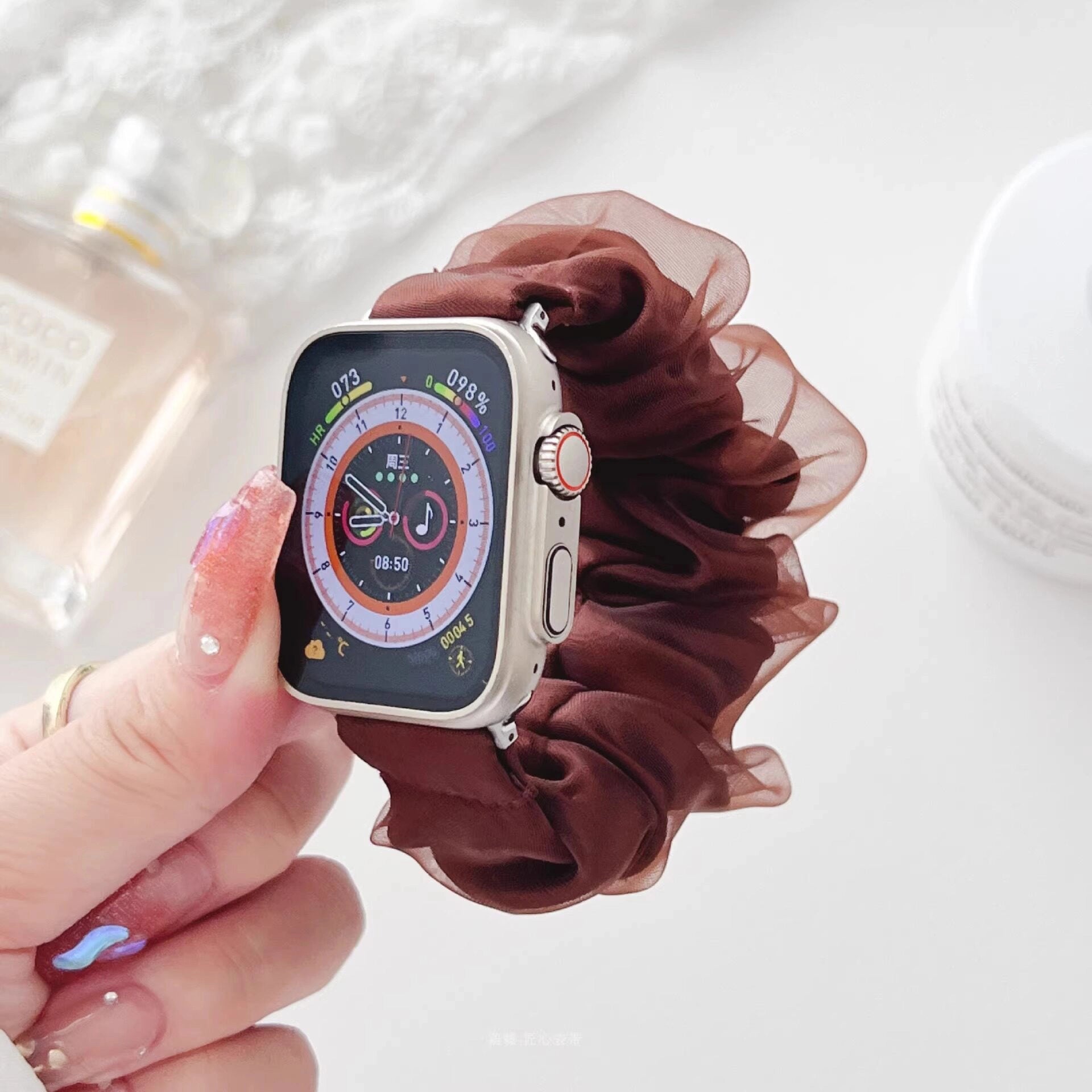 Organza Scrunchie Apple Watch Band [2ZWS9P00]