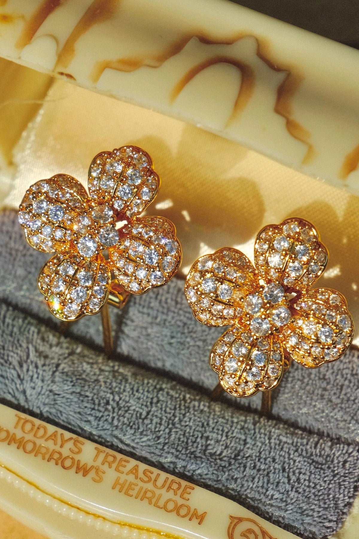 Ornate Floral Drop Earrings [C7TIJ69J]