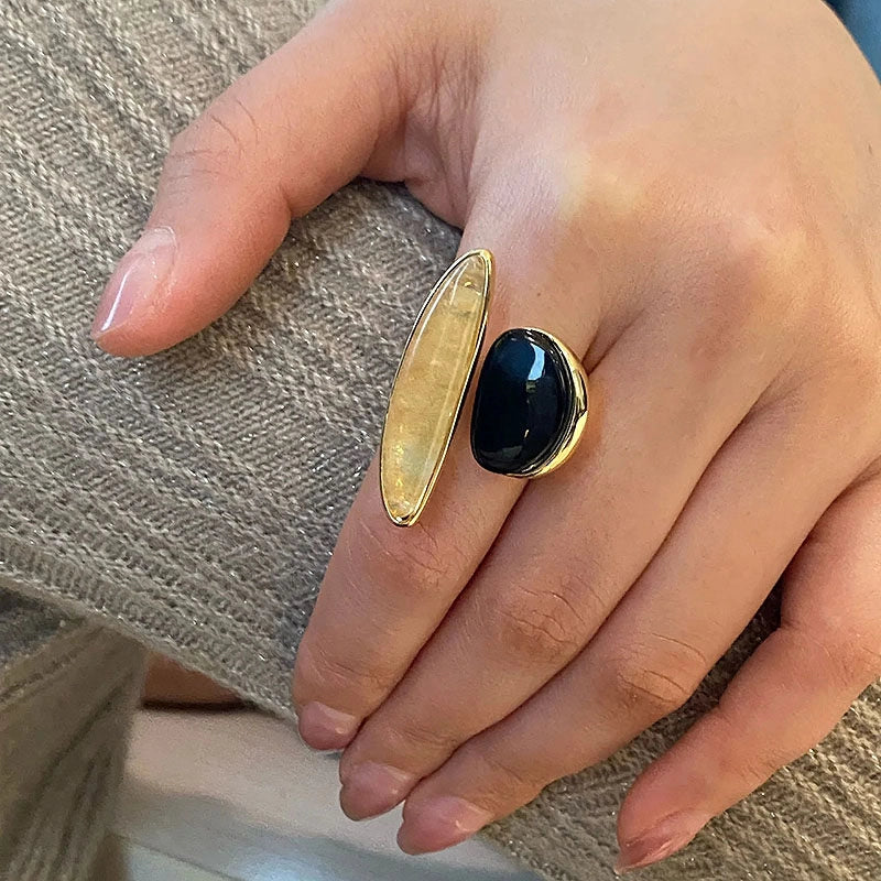 Oval Citrine Gold Ring [62CJBJ4D]