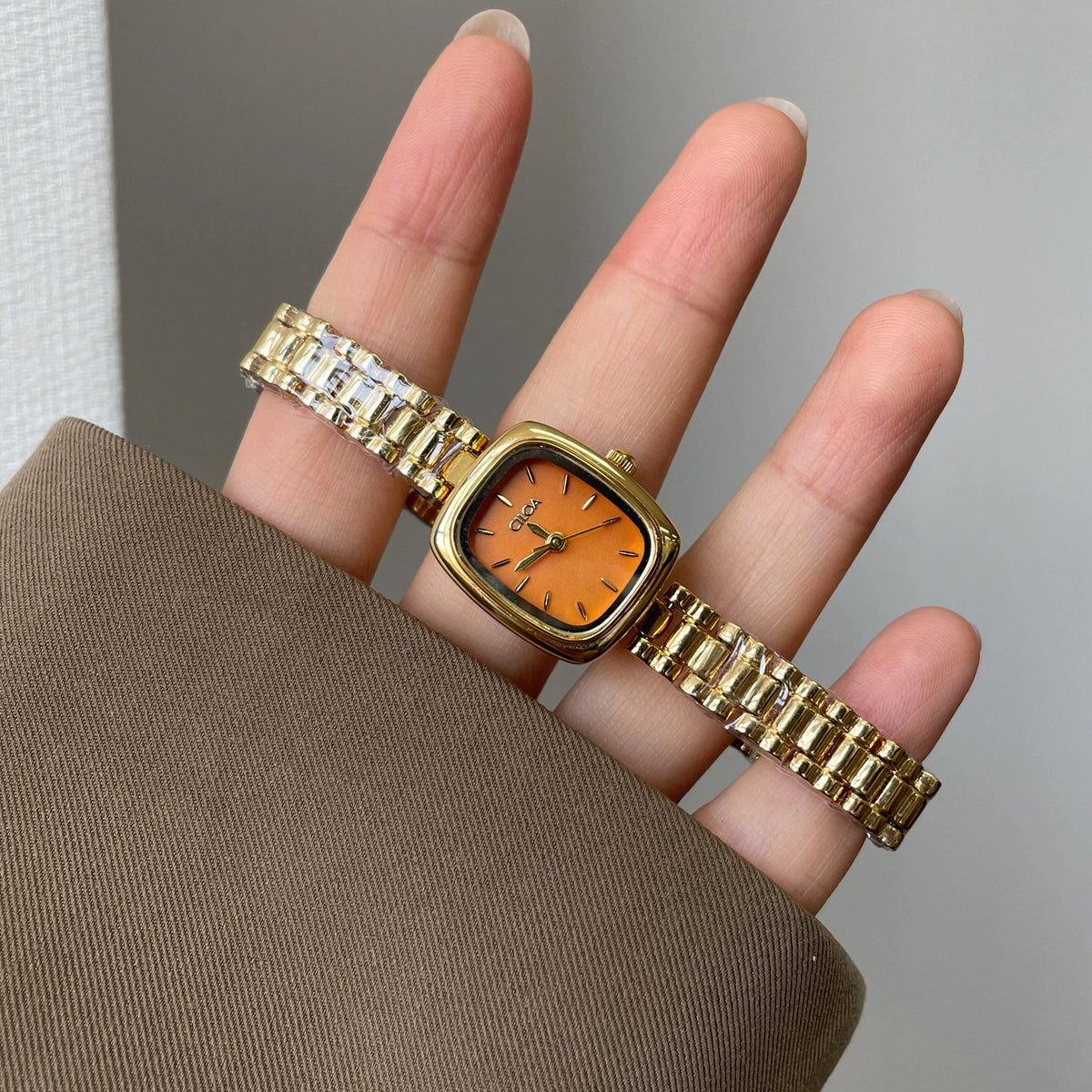 Oval Dial Bracelet Watch [Y9JOI4P3]