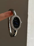 Oval Vintage Gold Bracelet Watch [2YYJ1Z9K]