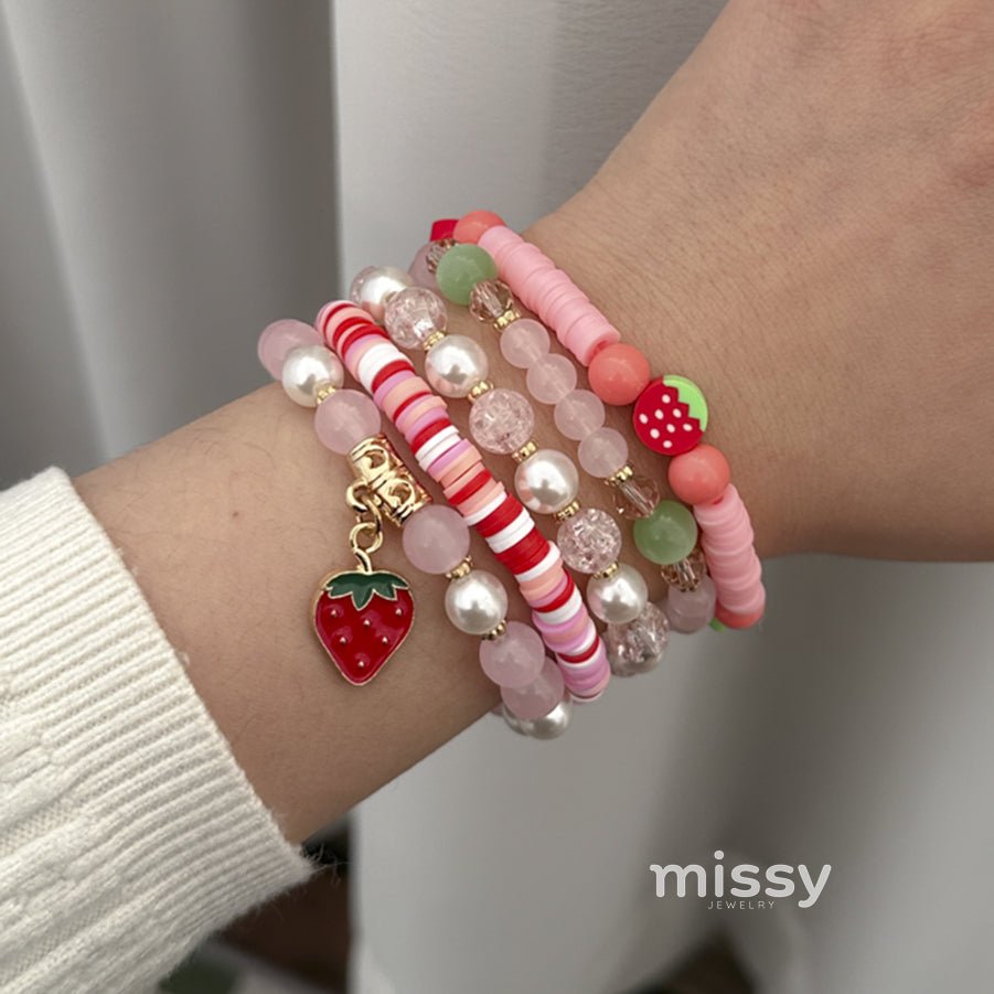 Paizley Strawberry Pearl Bracelet Set