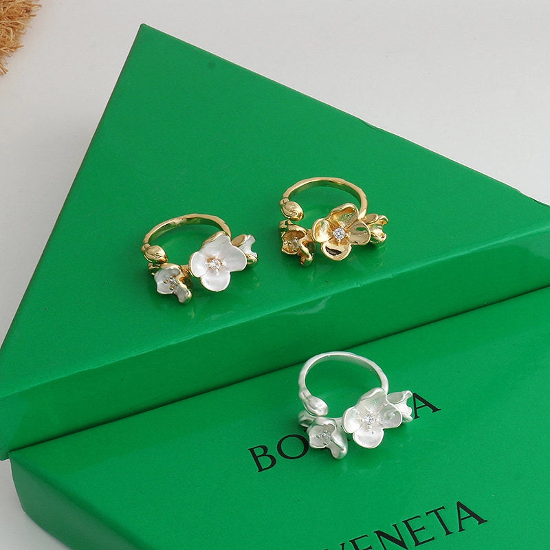 Pear Blossom Open Ring [USK3VAWL]