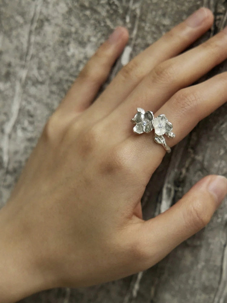 Pear Blossom Open Ring [QBGRYUZL]