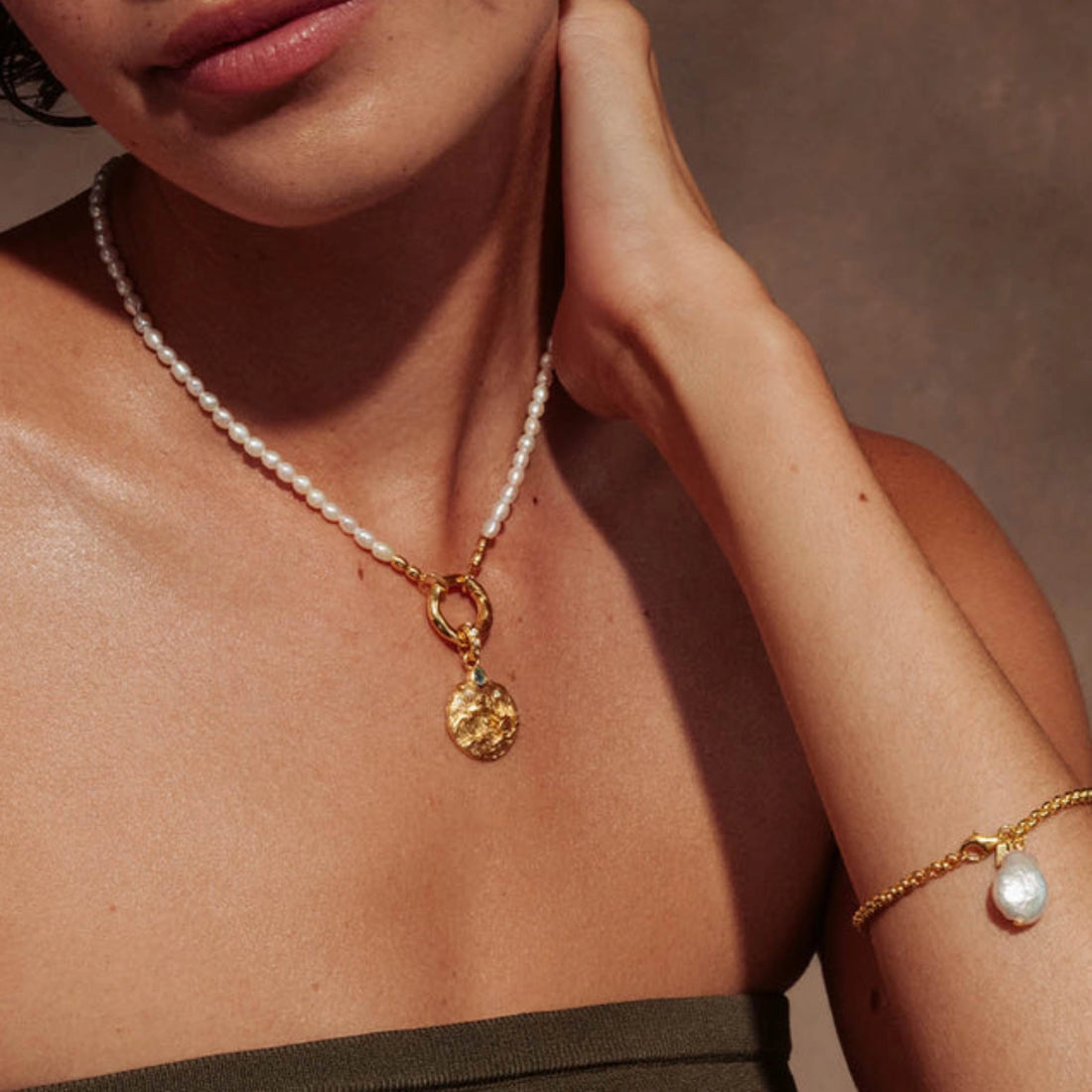 Pearl and Gold Chain Necklace [QGSH7F52]