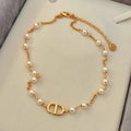 Pearl and Gold Chain Necklace [7LKFYFWR]