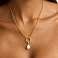 Pearl and Gold Chain Necklace [H2ZSHB5C]