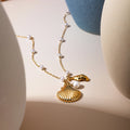 Pearl and Shell Pendant Bracelet [18FAY6GN]