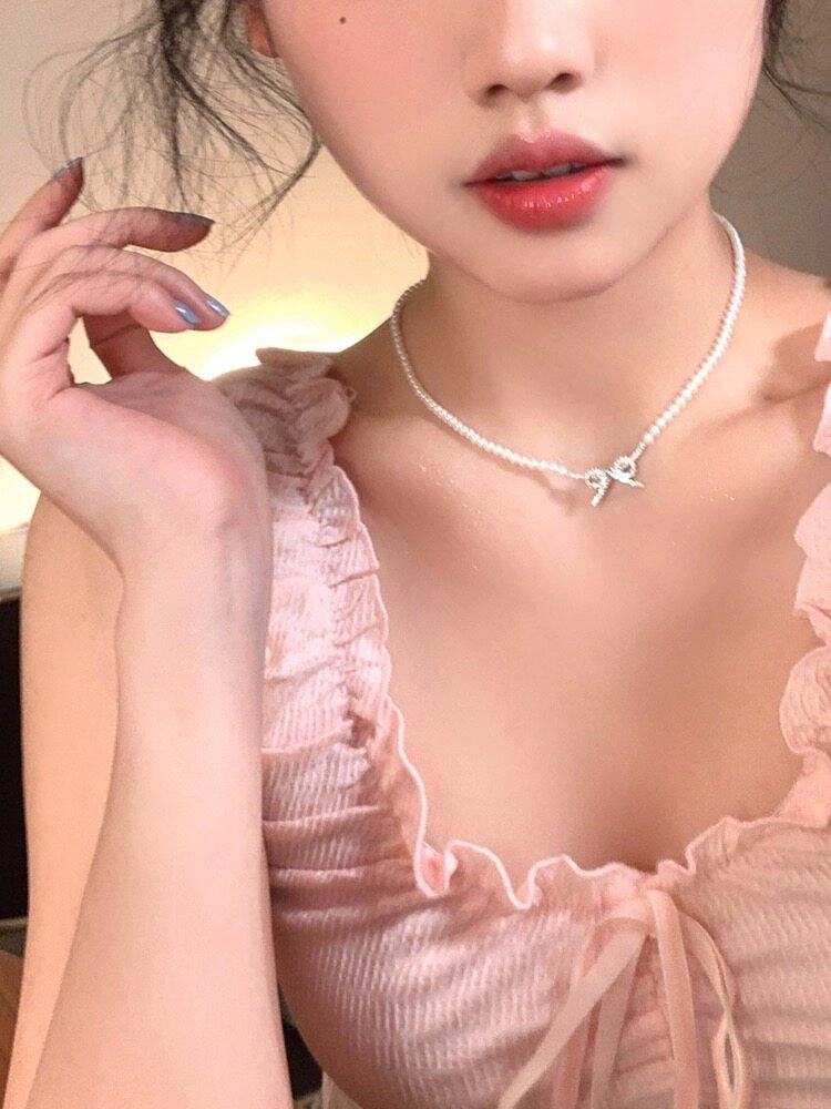 Pearl Bow Choker Necklace [9S9OR73O]