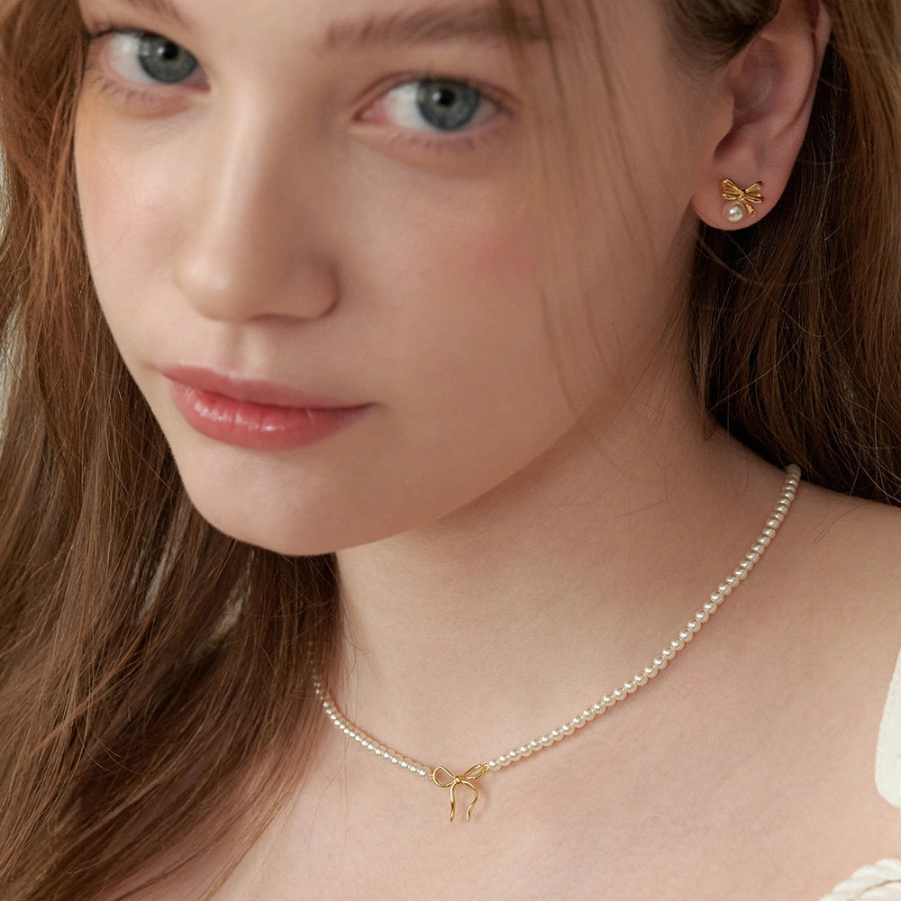 Pearl Bow Pendant Necklace [416GB8J6]