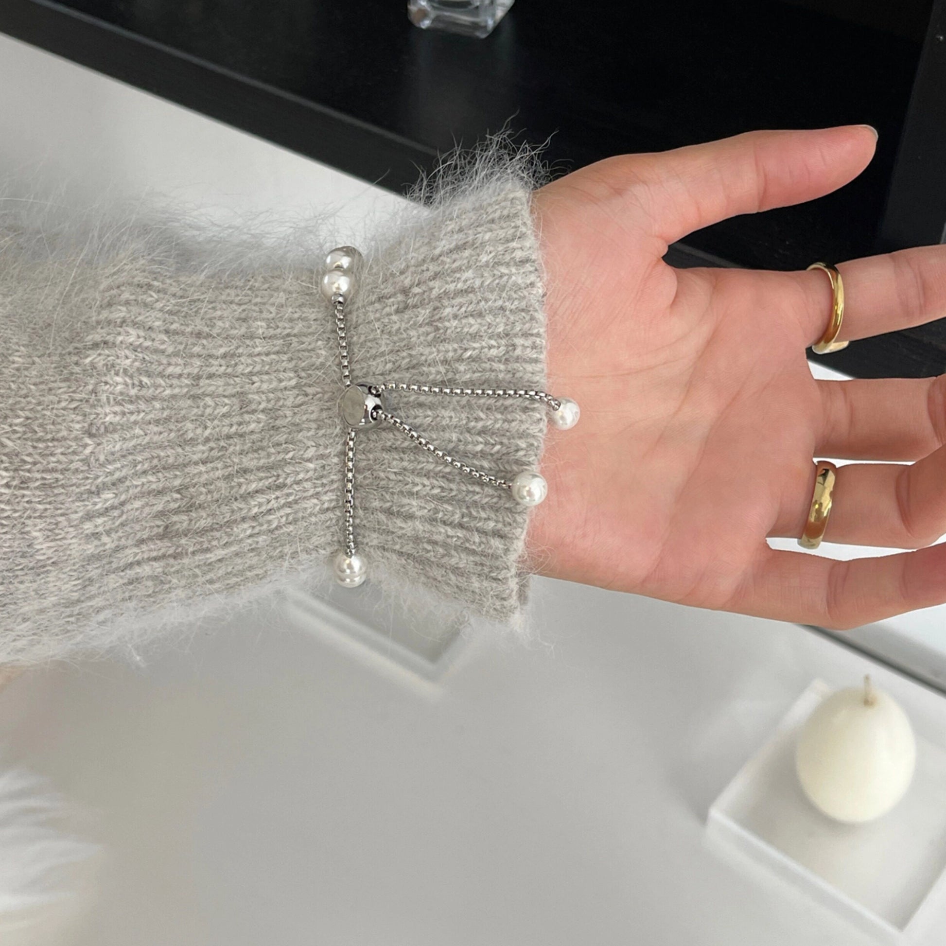 Pearl Bracelet Watch [2X788N70]