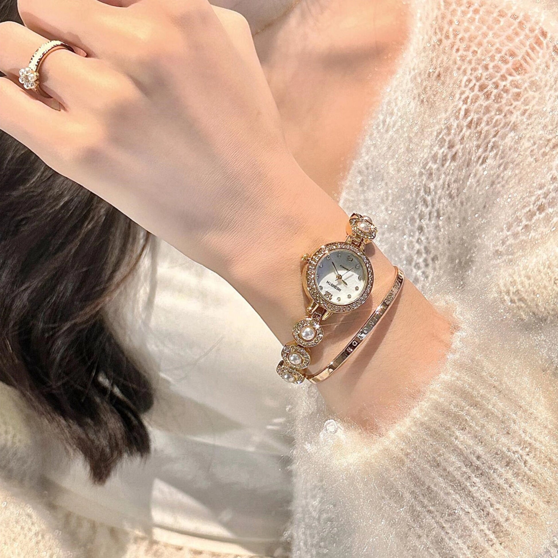 Pearl Bracelet Watch [6E9YJ2S5]
