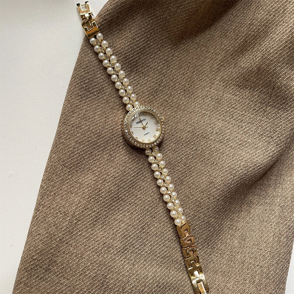 Pearl Bracelet Watch [OD4MB8IA]