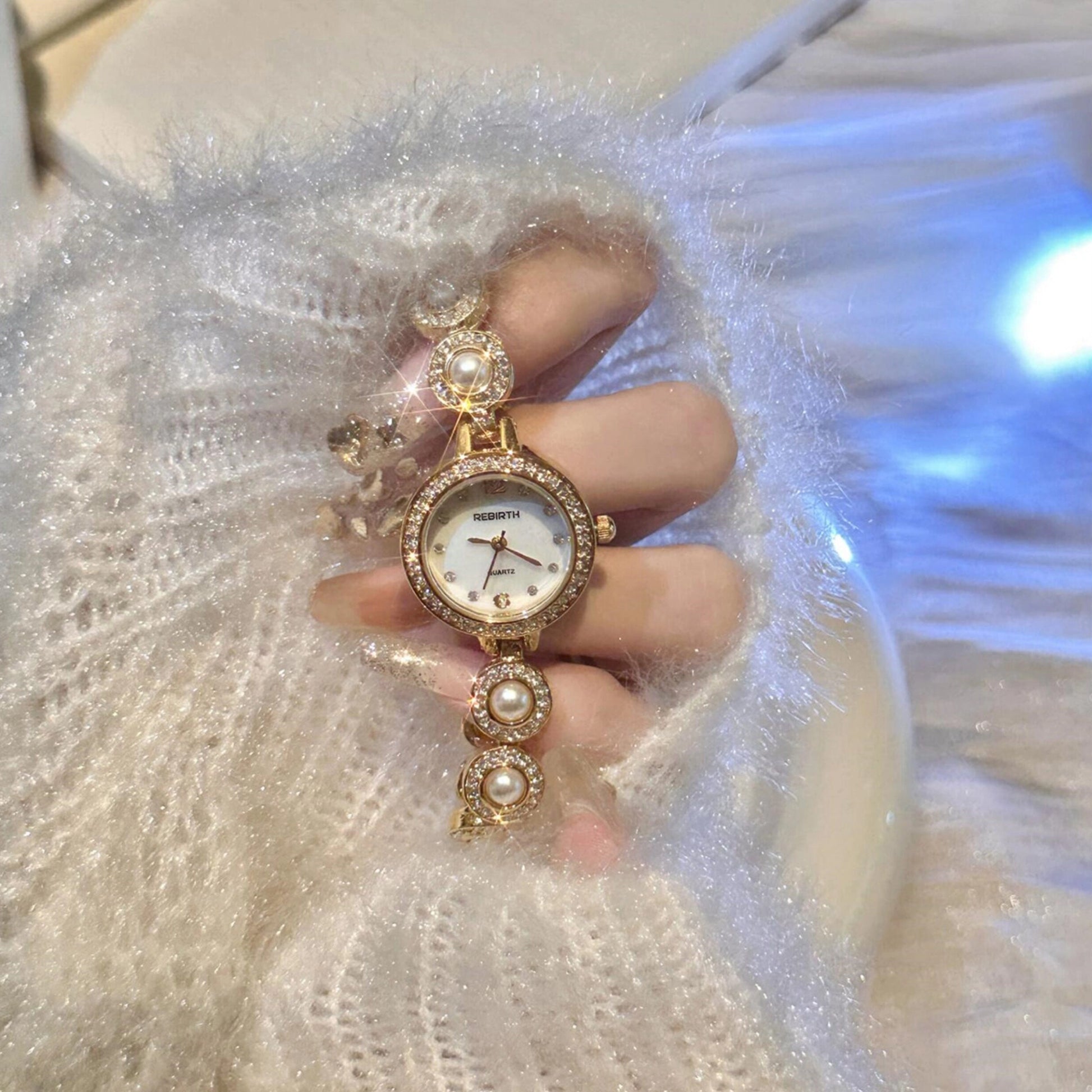 Pearl Bracelet Watch [X7G1PSS5]