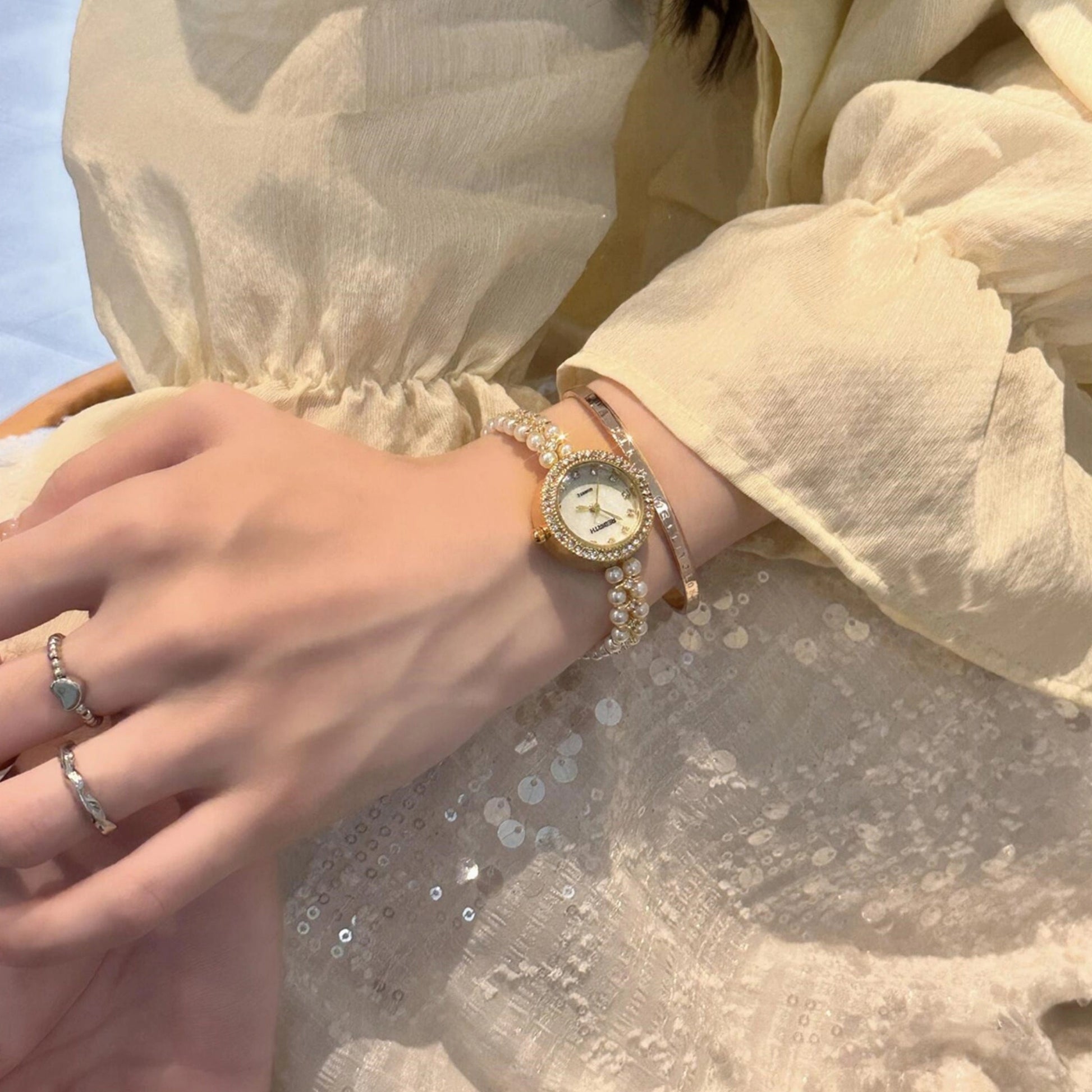 Pearl Bracelet Watch [JWX0FGTV]