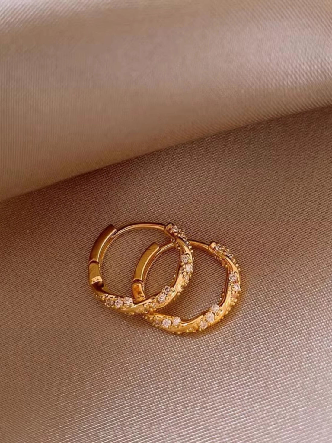 Pearl Hoop Earrings [276JRCU5]