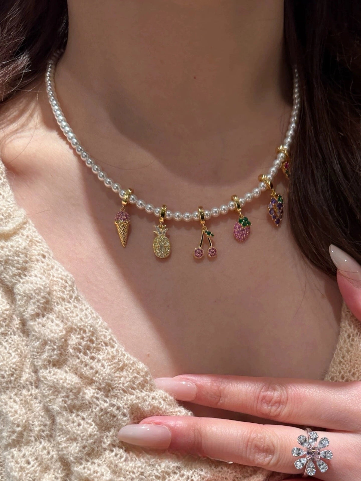 Pearl Necklace with Sparkling Fruit Charm [YJF21WYO]